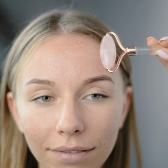 Selecting the Right ⁤Visagisto⁣ Rose Quartz Face Roller for Your Skin ⁢type