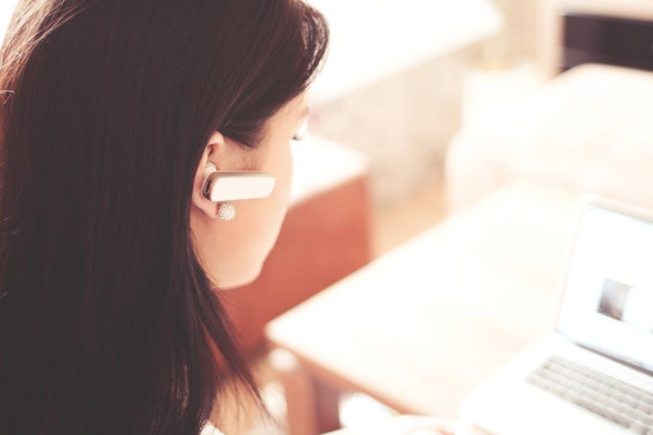 Exploring the​ Benefits of Bluetooth Calling for Senior Independence