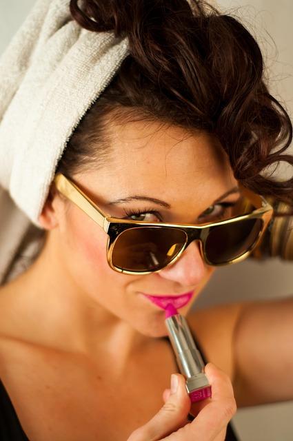 Application Tips and⁤ Tricks: Achieving Flawless Lips with​ Alima Pure